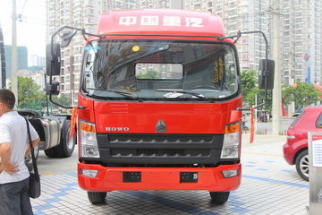 Used Fuel Trucks Sinotruck Howo Cargo Truck Loading Weight 8-10 Tons 4×2 Drive Mode Right Hand Drive