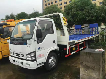 4*2 Drive Mode Isuzu Tow Truck Euro 5 Flat Bed 5 Tons
