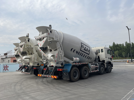 Sinotruck Howo Used Concrete Mixer Truck 8×4 Drive Mode 12m³ Tanker