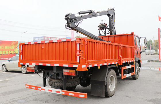 Crane Truck Mounted Lifting Weight 4 Tons Dayun 4*2 Single And Half Cab Grabbing Wood 200hp