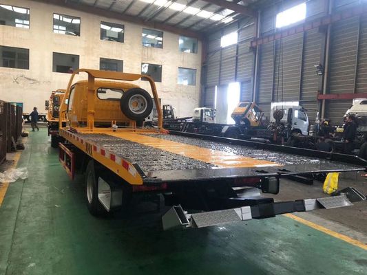 Euro 3 Dongfeng 95HP 6 Wheel Road Rescue Tow Trucks 3 Tons 5 Tons 6 Tons