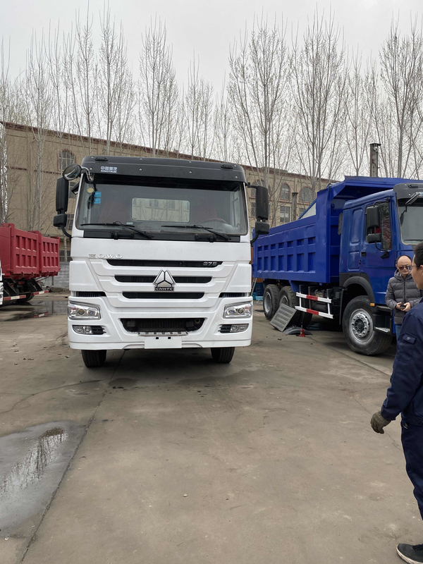 Heavy Duty Sinotruck Howo Used Tractor Truck With Weichai Engine 371HP New Paint