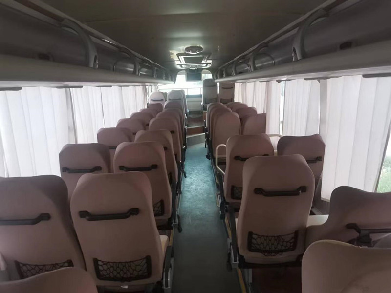 2013 Year 47 Seats Zk6118 Used Yutong Buses With Air Conditioner Double Door No Accident