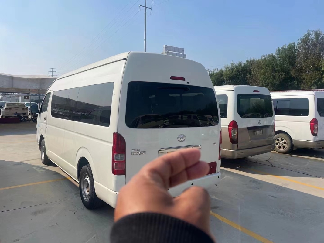 2017 Year 13 Seats Used Toyota Hiace Mini Bus With Front Engine Manual Transmission