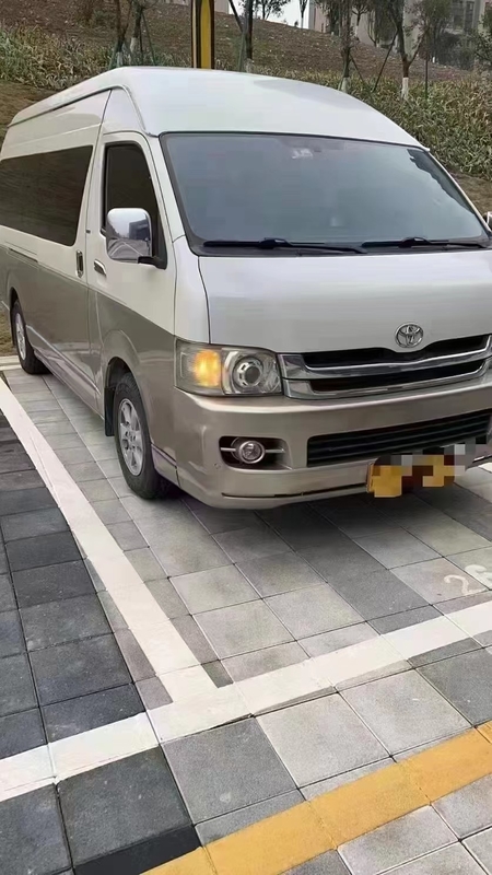 2018 Year 13 Seats Used Mini Bus With Front Engine Toyota Hiace Bus With High Roof