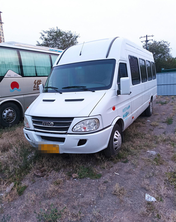 2017 Year 23 Seater Iveco Used Bus With Leather Seat Air Conditioner In Good Condition