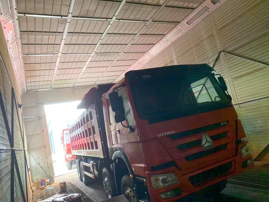 Used Commercial Trucks HOWO Dump Truck 8*4 Right Steering 371hp Truck Body 7.3*2.45*1.5m