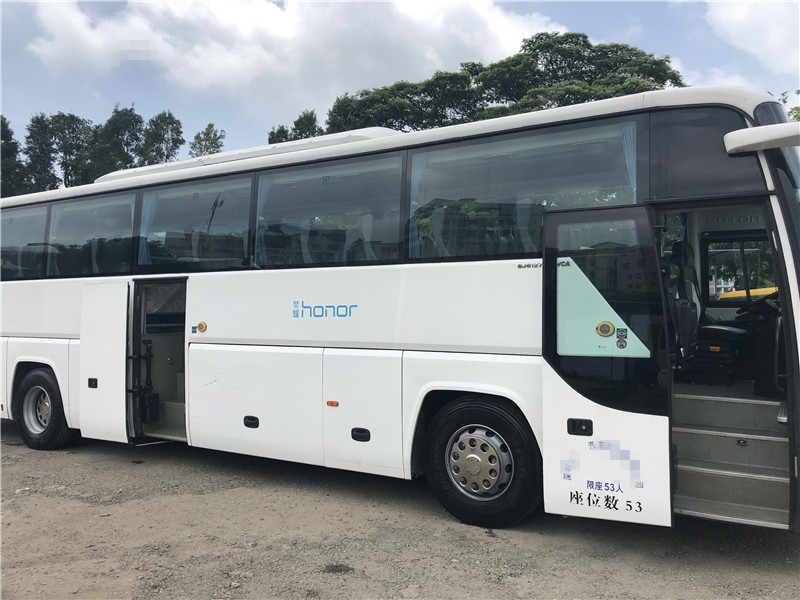 Luxury Coach Bus 53 Seats Rhd Lhd Diesel Euro 3 Inner City Bus Long Distance Passenger Bus For Sale