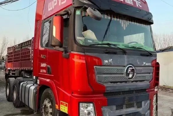 Used Tractor Trailers High Roof Cabin Weichai Engine 500hp 6×4 SHACMAN D'LONG X3000 Tractor Truck