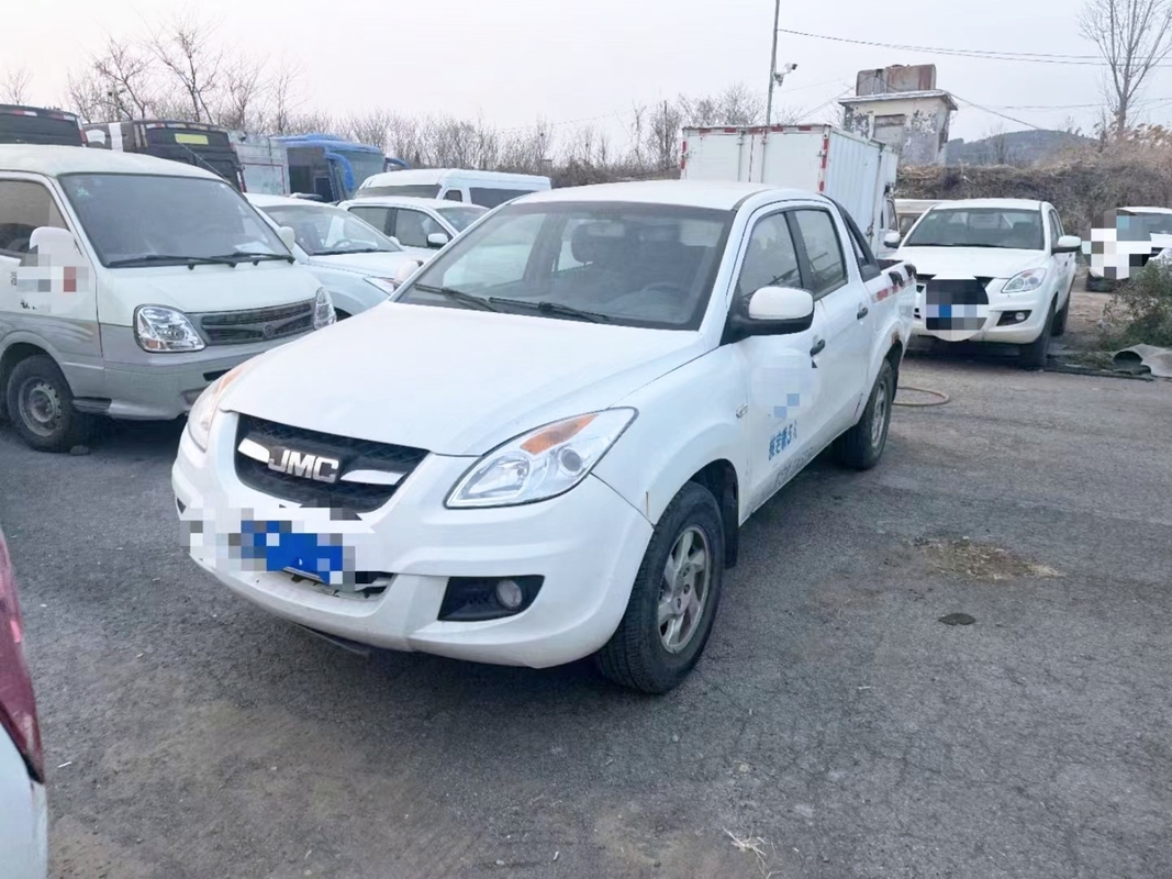 Used Oil Trucks Double Seating 4 Doors Oil Engine 4×2 Drive Mode Manual Transmission JMC Pickup