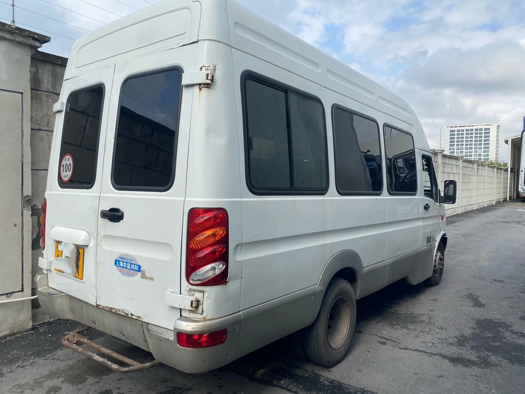 Second Hand Mini Van Front Engine 11 Seats Rear Doors A/C High Roof 140hp Used IVECO Minibus NJ6604