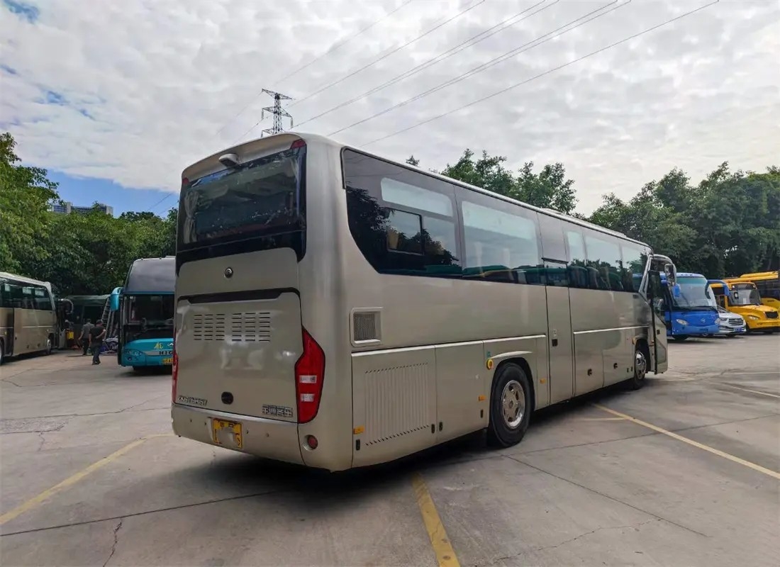 Long Distance Buses Double Doors 46 Seats 11 Meters Luxury Interior Decoration Used Young Tong Bus ZK6119