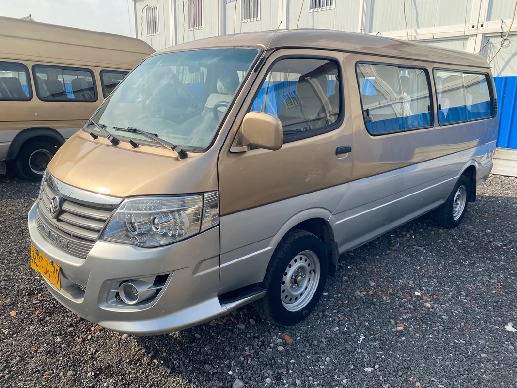 Cheap Second Hand Minibus Sliding Window External Swinging Door 11 Seats 2017 Year Golden Dragon XML6532