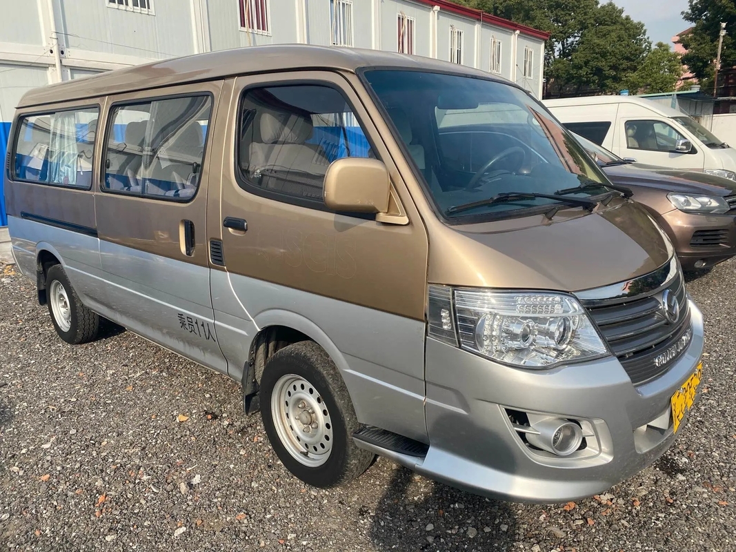 Cheap Second Hand Minibus Sliding Window External Swinging Door 11 Seats 2017 Year Golden Dragon XML6532