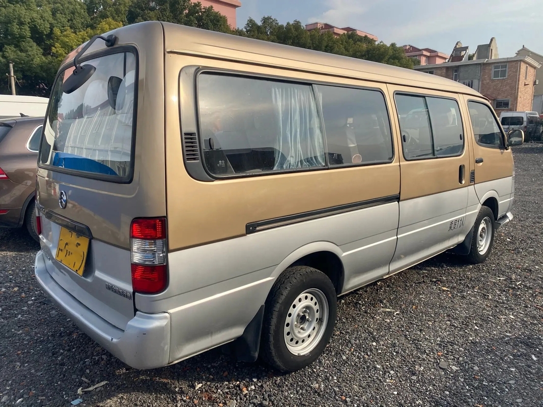 Cheap Second Hand Minibus Sliding Window External Swinging Door 11 Seats 2017 Year Golden Dragon XML6532