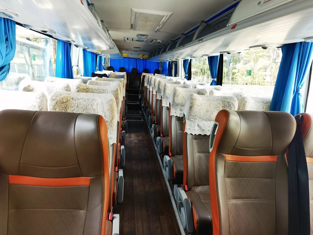 Used Bus And Coach Middle Passenger Door 50 Seats Wechai Engine USB Charger A/C 2nd Hand Youngtong Bus ZK6119