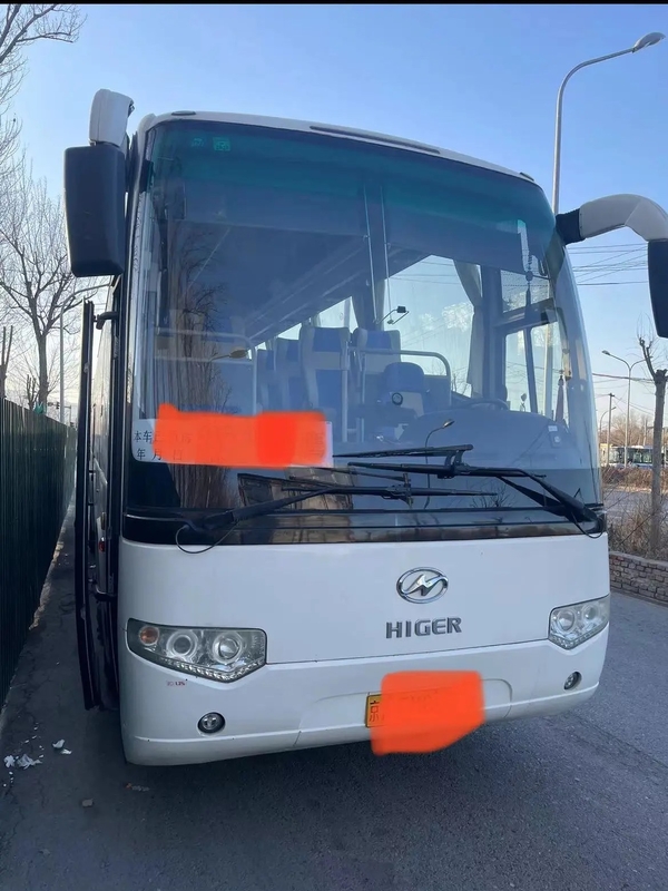 Used Passenger Bus EURO IV 53 Seats Air Conditioner 330hp Engine 12 Meters White Color 2nd Hand KLQ6129
