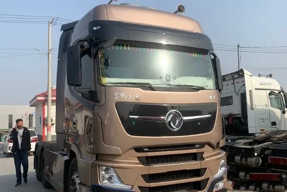 Used Tractor Trailers Cummins Engine 600hp 2nd Hand Dongfeng Tractor Head 6×4 Drive Mode LHD/RHD