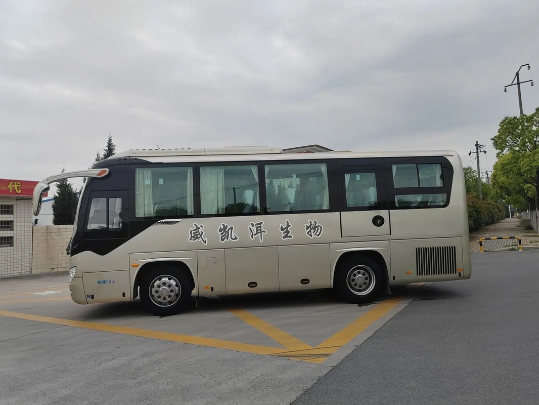 Used Passenger Coaches 8 Meters Manual Transmission Young Tong Bus ZK6816 Rare Engine 32 Seats Air Conditioner