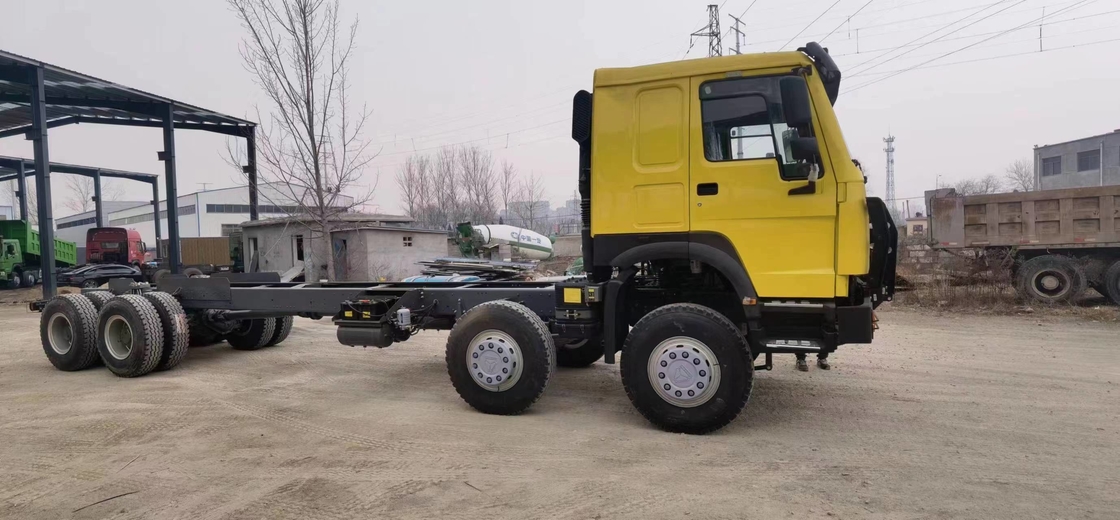 Used Cargo Trucks 8×4 Drive Mode Sinotruck Howo Cargo Truck Chassis 11 Meters Long 12 Tires