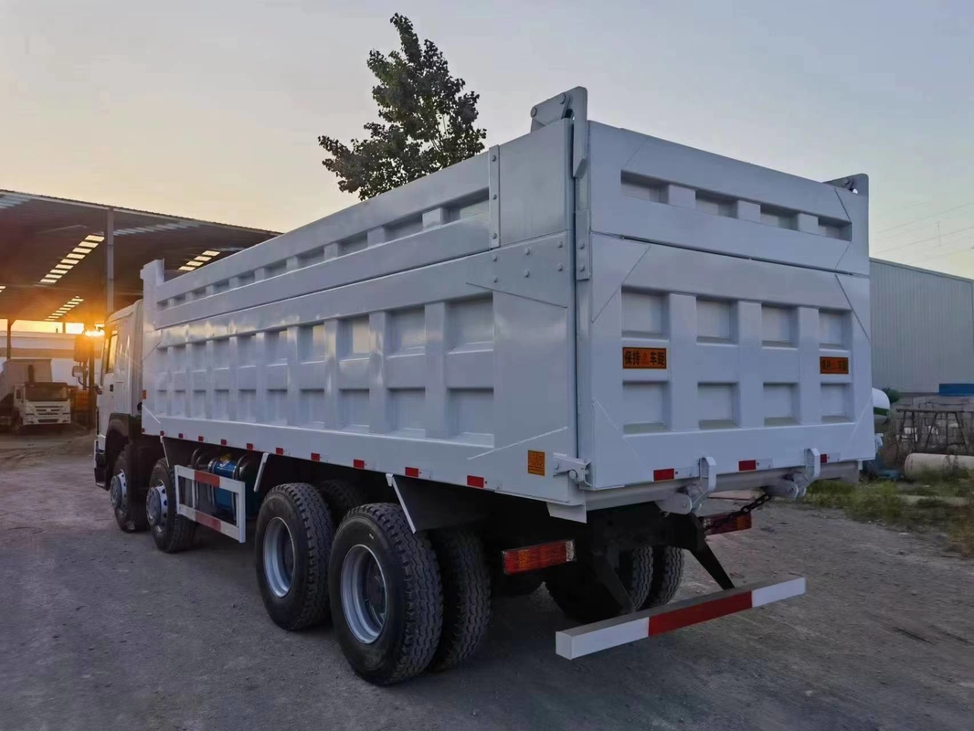 Used Fuel Trucks White Color Left Hand Drive 8×4 Drive Mode 371 Horsepower Used HOWO Dump Truck