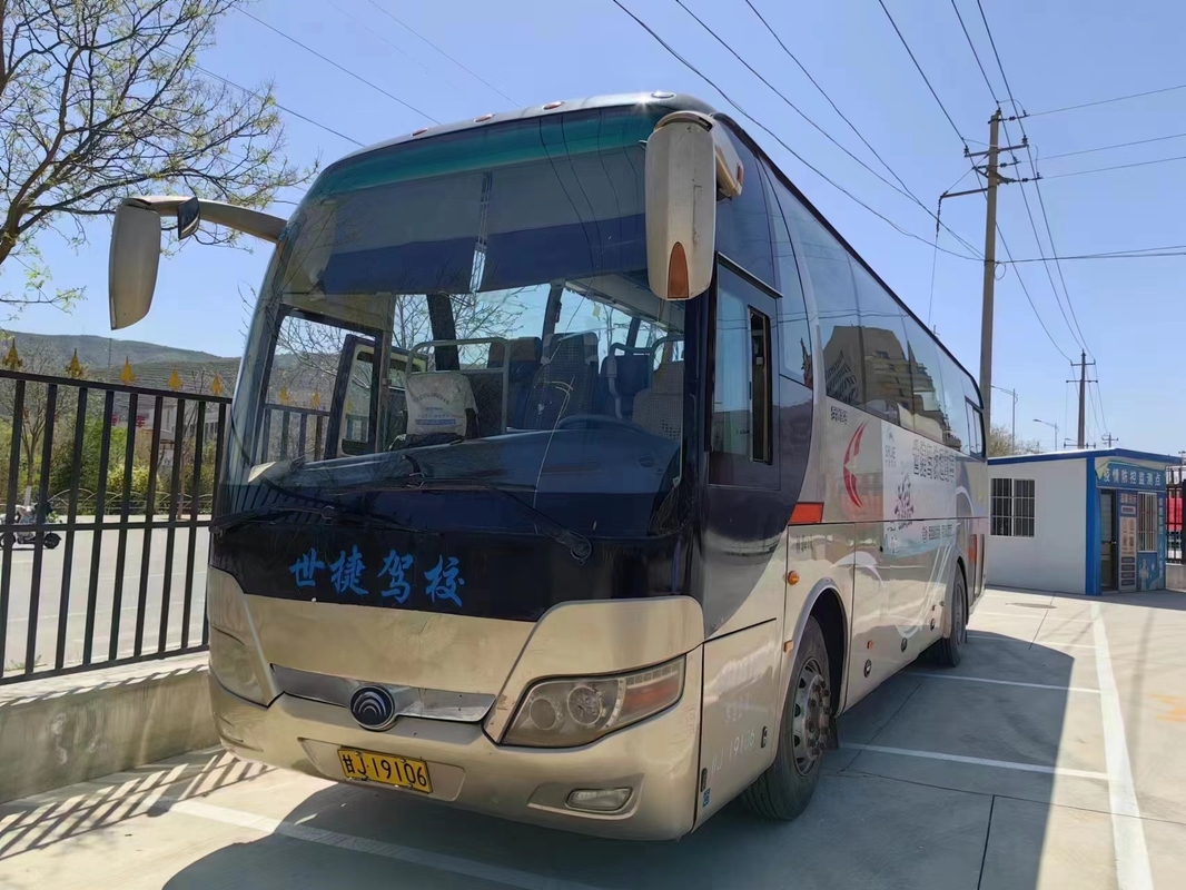 Second Hand Bus 47 Seats Double Doors Sealing Window Air Conditioner Golden Color Used Yutong Bus ZK6107