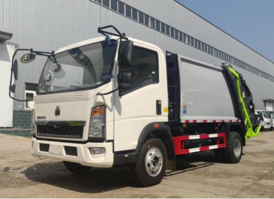 Truck Trader Commercial Vehicles 8m³ Loading 4×2 Drive Mode HOWO Compressed Garbage Truck 7.5 Meters Long