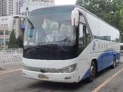 Used Luxury Buses 47 Seats 2 Passenger Doors 11 Meters Long Rare Engine A/C 2nd Hand Young Tong Bus ZK6117