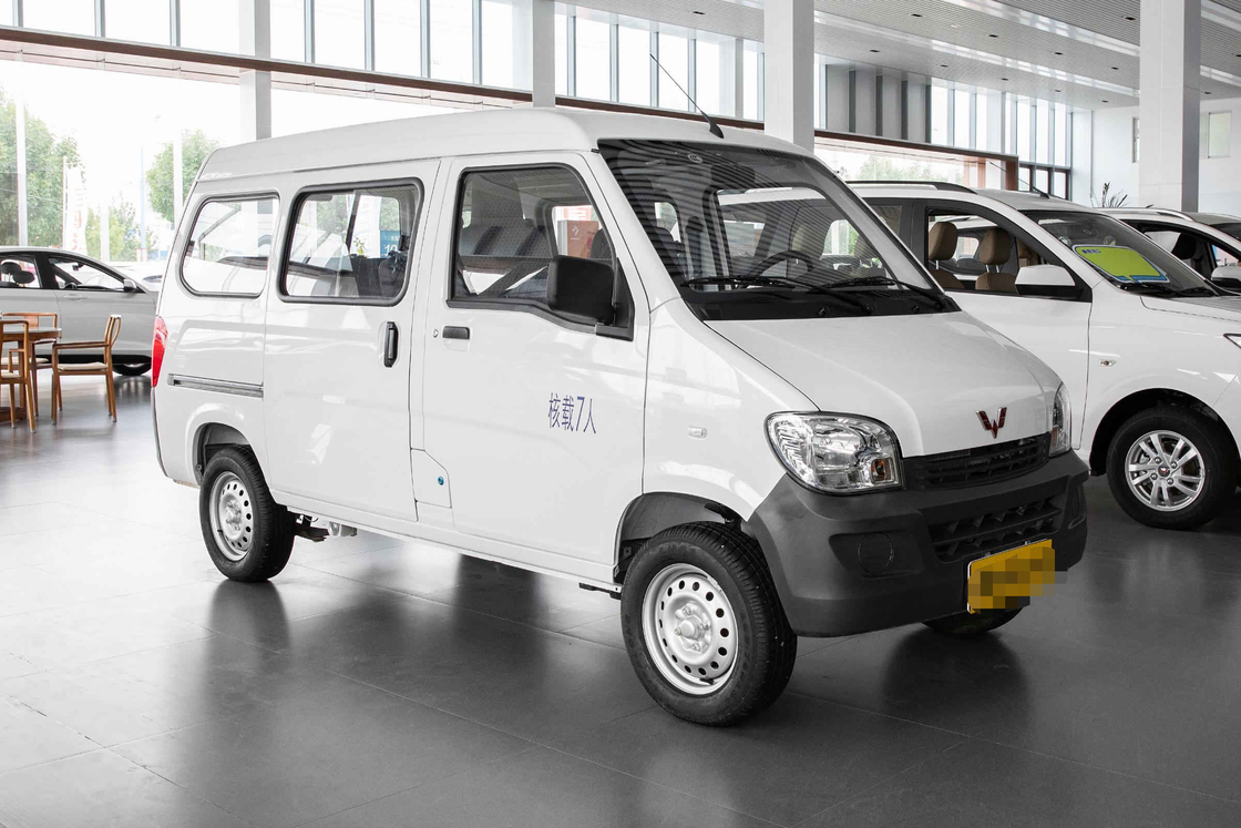 2nd Hand Mini Bus 7 Seats Oil Engine Wuling L2E Minivan Model Air Conditioner