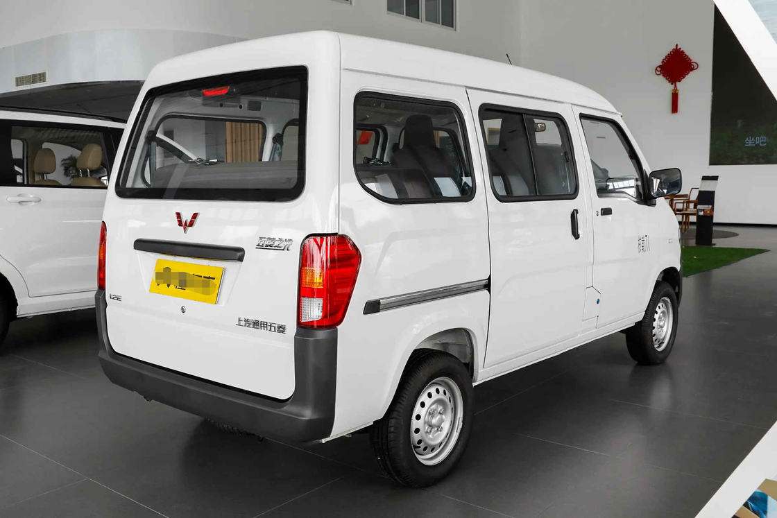 2nd Hand Mini Bus 7 Seats Oil Engine Wuling L2E Minivan Model Air Conditioner
