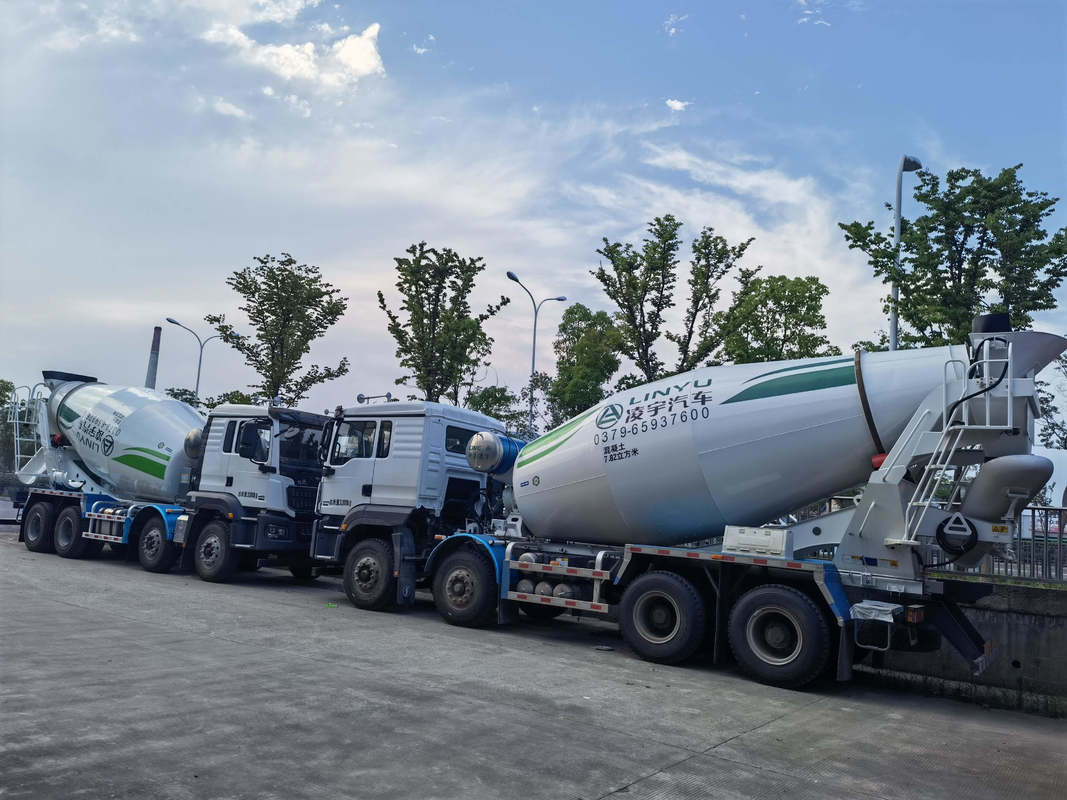 Used Heavy Duty Trucks 8*4 Drive Mode Shacman Concrete Mixer Truck 12 Cubic