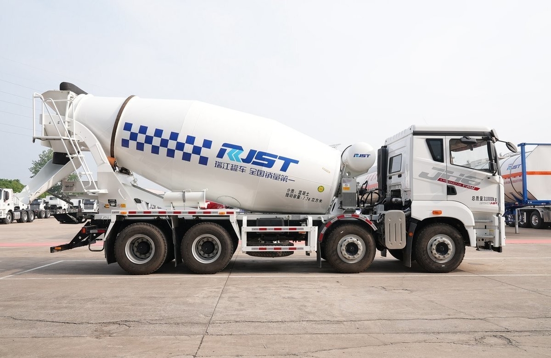 Concrete Mixer Truck Jiefang 8*4 Drive Mode Used Concrete Trucks 7.74 Cubic Flat Roof