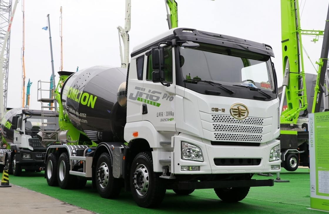 Euro 5 Jiefang Used Concrete Mixer Truck 320hp 8*4 Drive Mode 8 Cubic 12 Tires