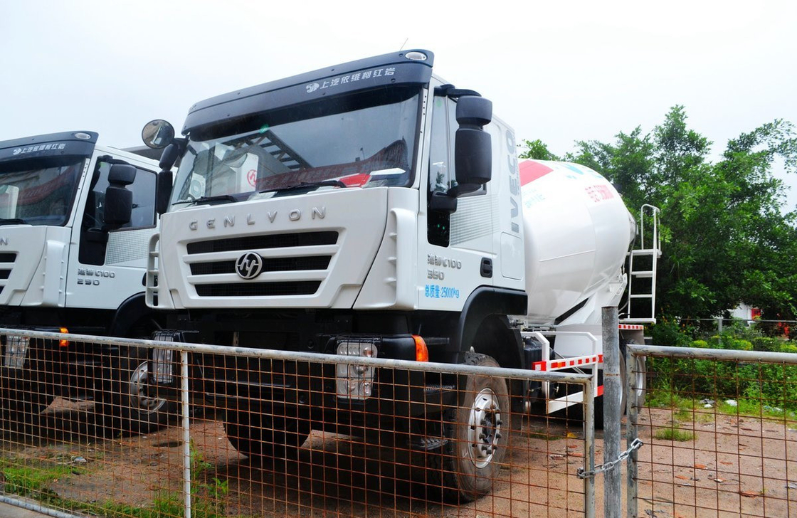 Hongyan 6*4 Iveco Small Concrete Mixer Truck 5 Cubic 10 Tires Left Hand Drive Euro 4