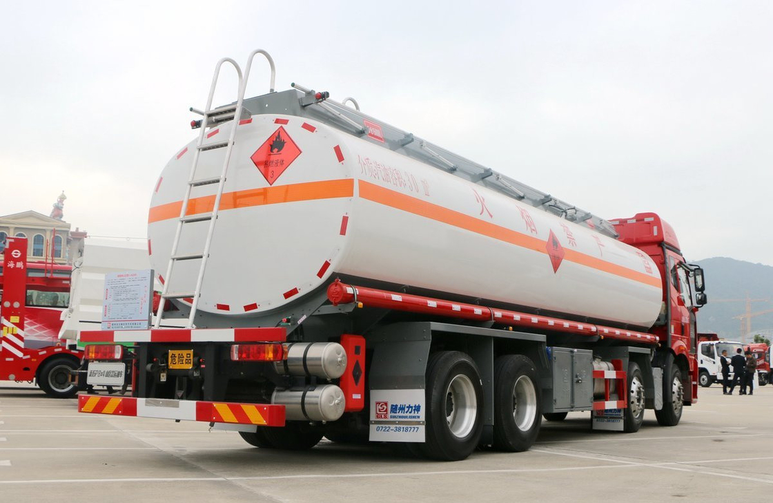 Used Oil Trucks FAW J6P Big Tanker Fuel Truck 11.5 Meters Long 24 Cubic LHD/RHD