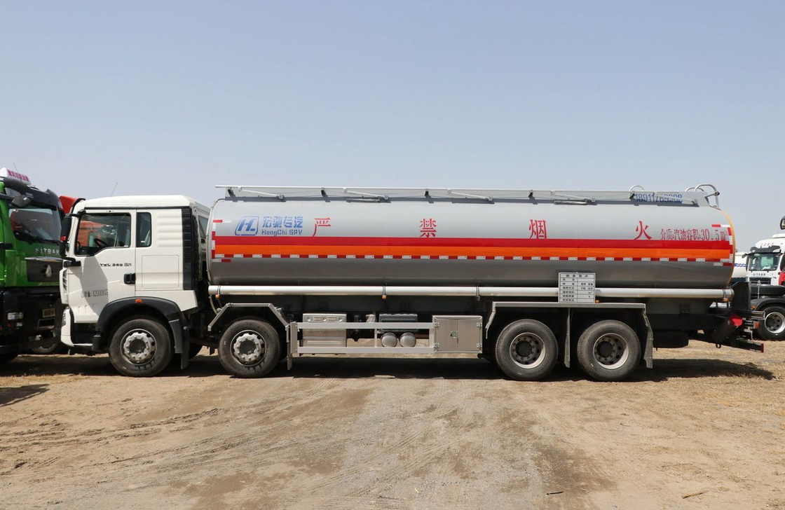 Used Oil Container 30000 Liter Howo T5G Oil Tanker Truck 4 Axles Cab With Sleeper
