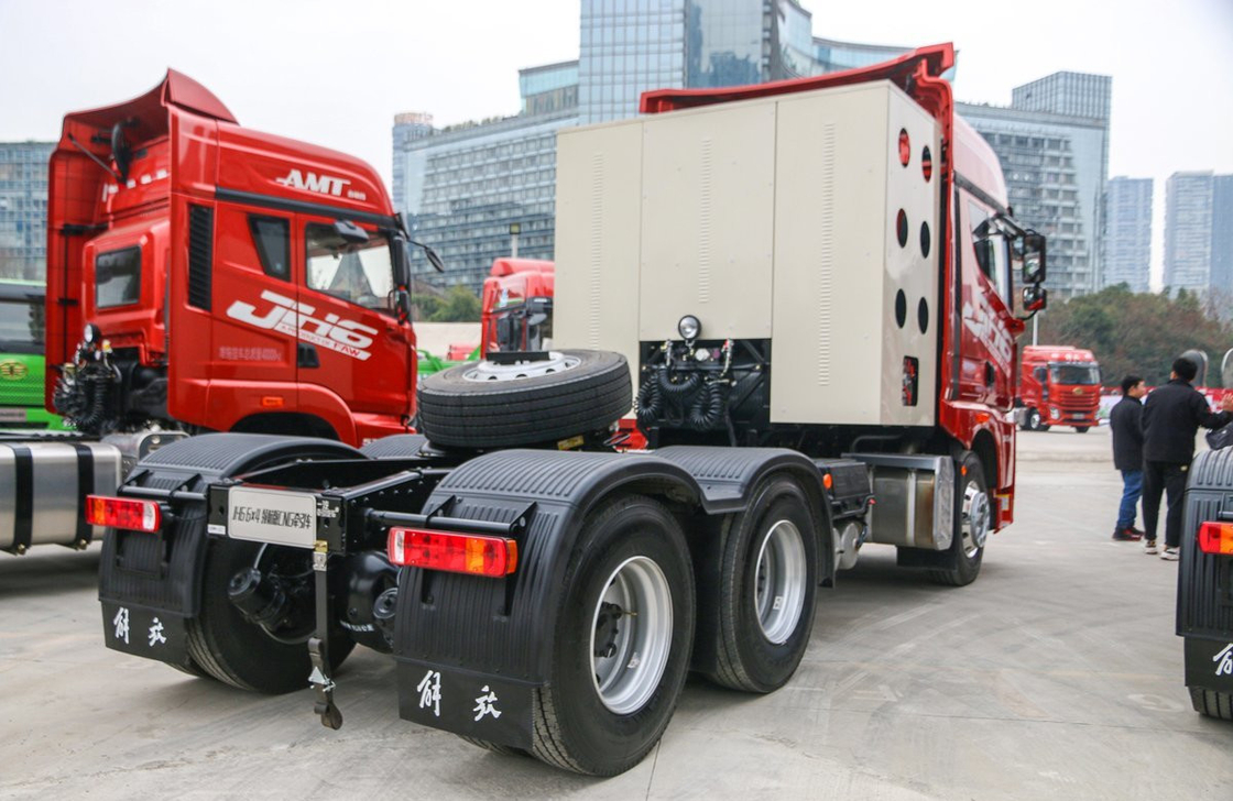 Tractor Trailer Truck Jiefang JH6 6*4 Drive Mode 510hp CNG Weichai Engine Euro 6