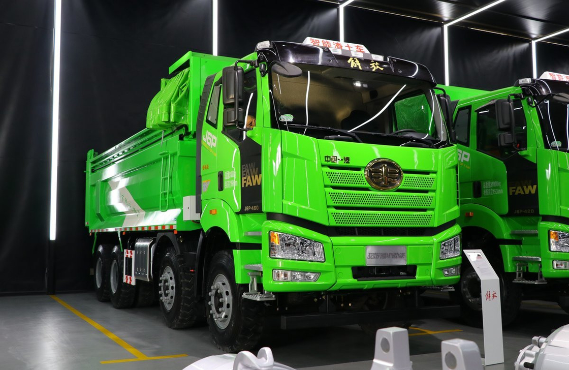 Used Trucks Tippers For Sale 12 Tires FAW J6P Dump Truck CNG 460hp Flat Roof Cab