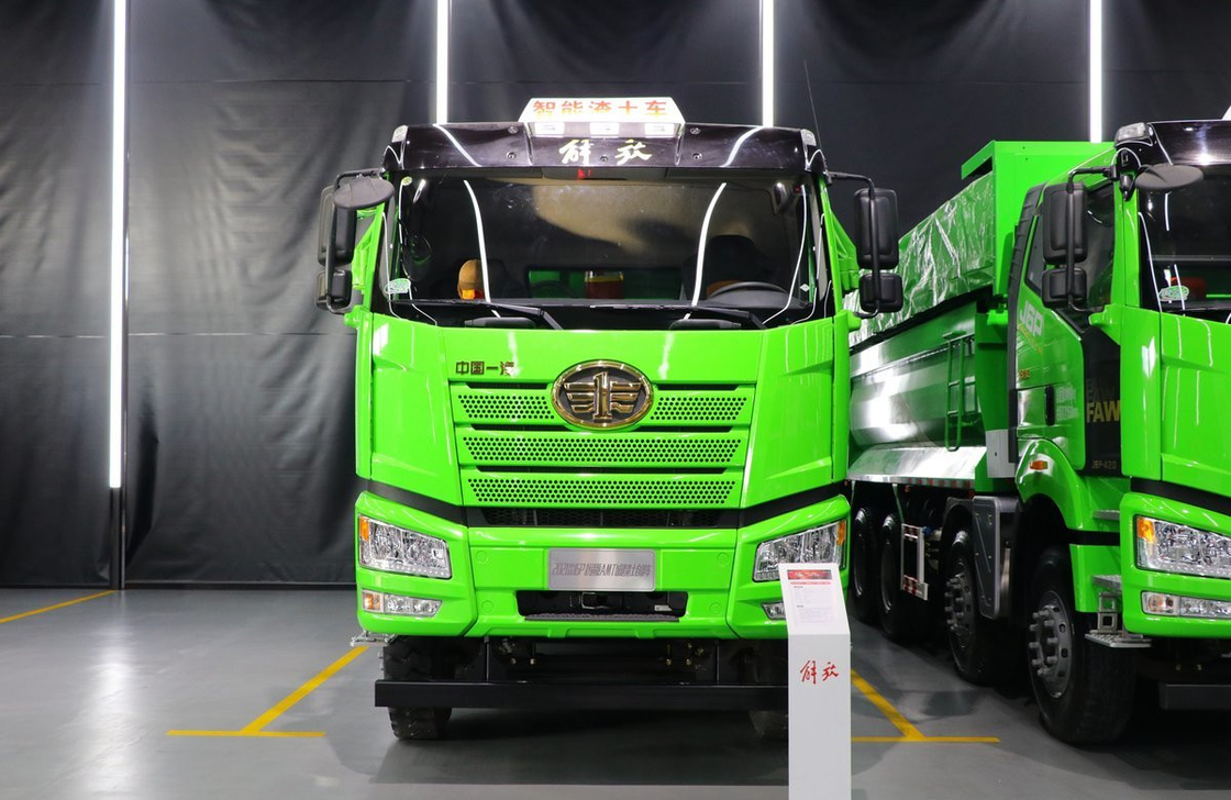 Used Trucks Tippers For Sale 12 Tires FAW J6P Dump Truck CNG 460hp Flat Roof Cab