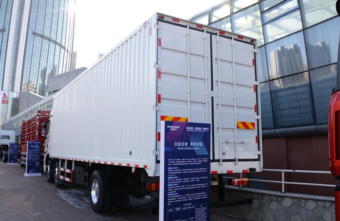 Used Box Cargo Truck Sinotruck MAX 6*2 Heavy Duty Model Container Box Deisel Engine