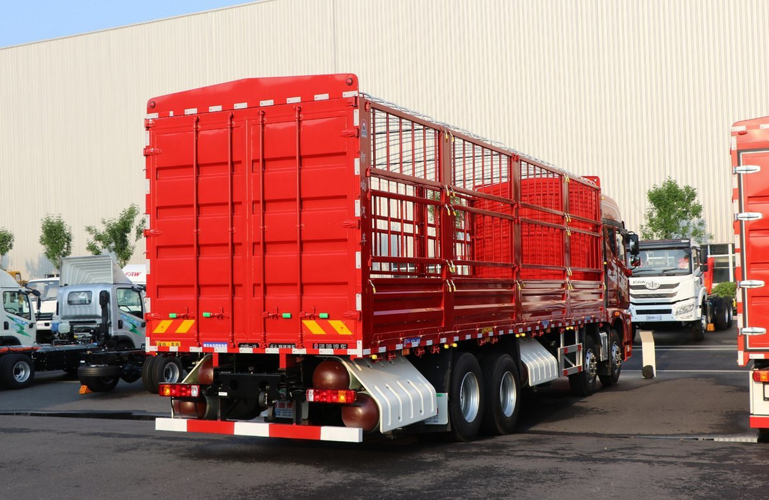 Used Cargo Trucks For Sale In China Jiefang CNG 460hp Heavy Duty Single And Half Cab