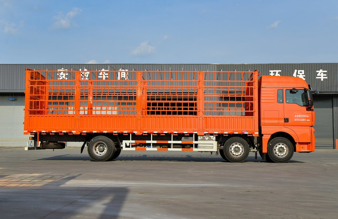 Used Howo Cargo Truck SITRAK G7 Model 6*2 Lorry Truck Leaf Spring 8.6 Meters Long Box