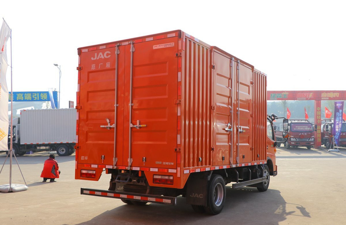 Light Truck Used Loading 8 Tons JAC V6 Manual Single Axle 300L Capacity Oil Tanker
