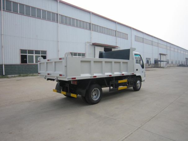 Used 3t Tipper Truck ISUZU 4*2 Small Dumper Euro 4 Multi Leaf Springs 5 Speed Gear