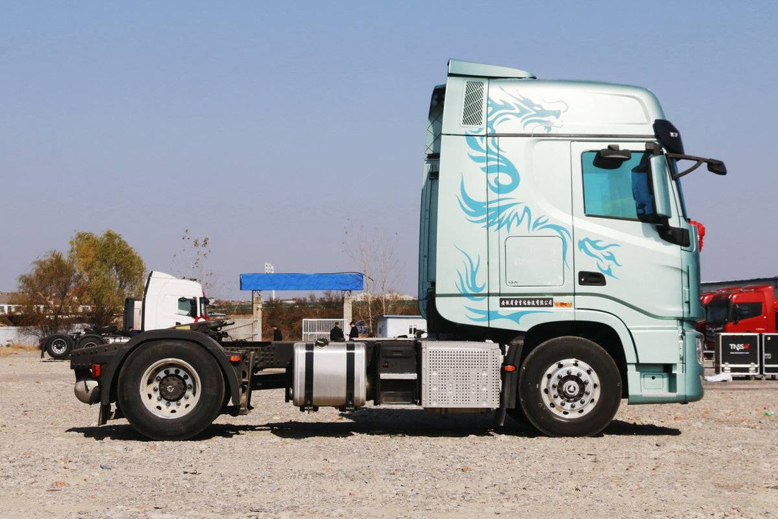 Tractor Head Truck Eaton 12th Gear Dongfeng GX 4*2 Traction Mass 35 Tons 480hp Heavy Truck