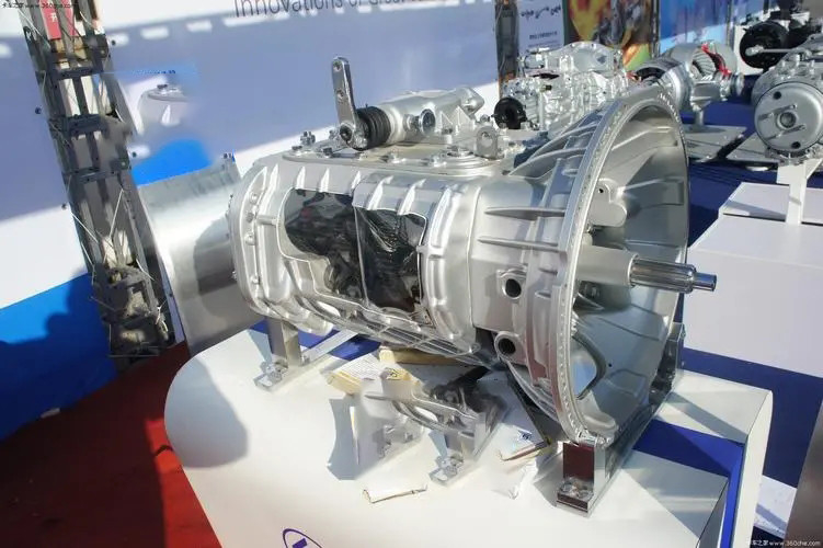 Reliable Bus Spare Parts Yutong Bus ZK6120H Gearbox FAST Transmission 6DS-148 High Precision