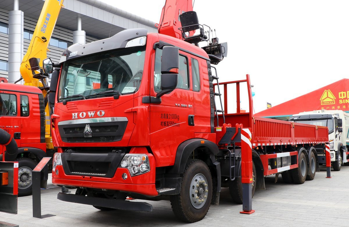 8x4 Truck Crane Mounted Chinese Brand Howo 350hp Weichai Engine XCMG Arm Strong Power