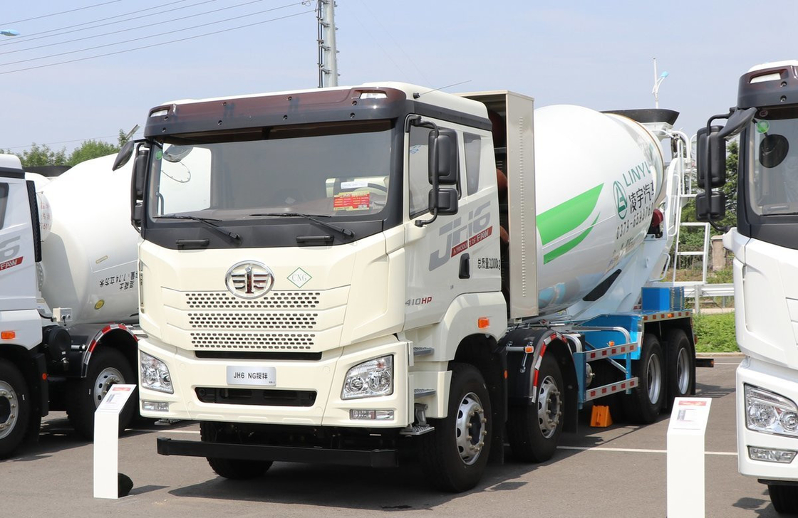 10m3 Concrete Mixer Truck Jiefang 8×4 Mixer CNG Engine 410hp Six Cylinders Flat Cabin