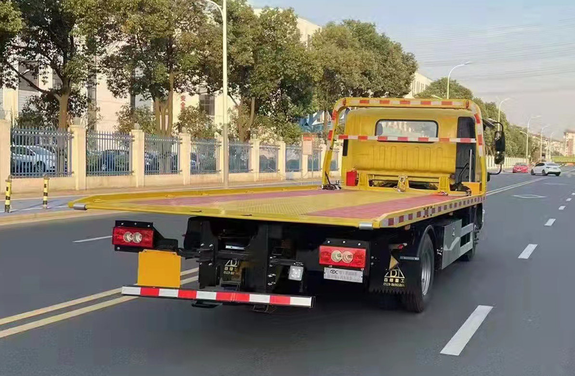 New Wrecker Truck Foton 4*2 Towing Truck 3800mm Wheelbase 3 Tons Loading Capacity