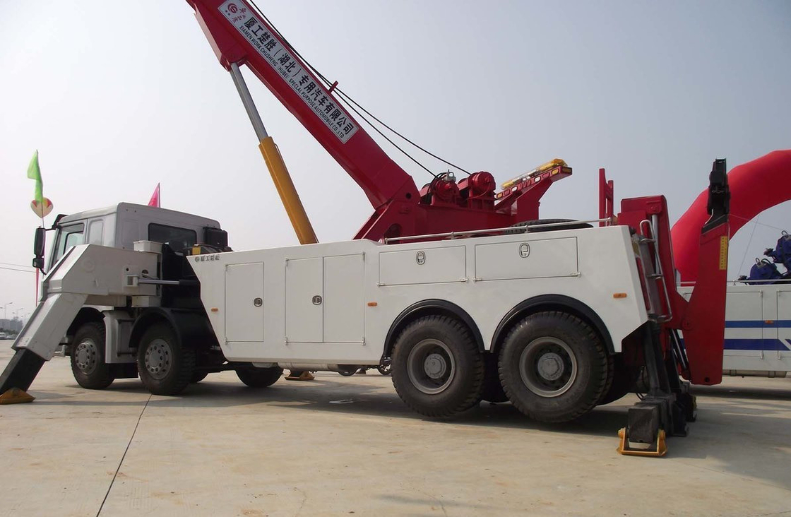 Tow Truck Chinese Brand Sinotruck Howo 8*4 One - To - One Tow Truck 6-12 Tons Euro 3 Emission